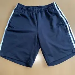 adidas ブラック ショートパンツ エアロレディ