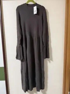 ニットワンピース長袖　　新品（タグあり）