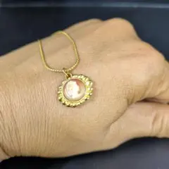 カメオペンダント ネックレスゴールド