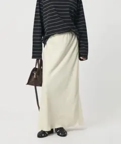 ビューティーアンドユース　サテンスカート