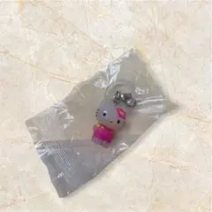 ハローキティ めじるしアクセサリー　お花