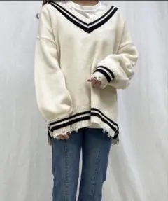 アイボリー Vネックニット セーター