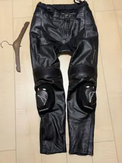 クシタニ　グルーヴライドパンツ　Lサイズ　K-1068 レザー　ニースライダーのサムネイル
