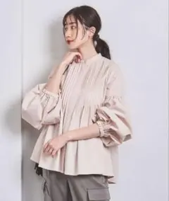 UNITED ARROWS プリーツ バルーン袖ブラウス 38のサムネイル