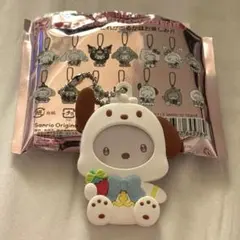 【ポチャッコ】サンリオ 着せ替えフレームバッジ いちご新聞デザイン