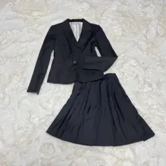 white joola スーツ　チャコールグレー　スーツ　セットアップ