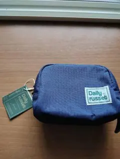 Daily russet ポーチ ネイビー 新品タグ付きのサムネイル