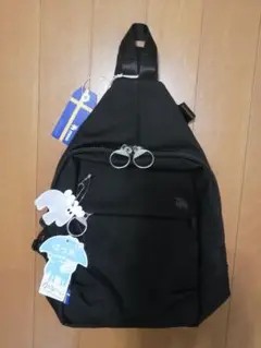 ☆新品☆moz スリングバッグ　 ブラック