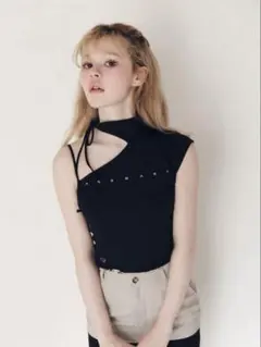 andmary Chloe charm tops black - メルカリ