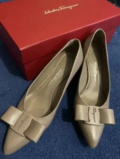 【美品】VIVA フェラガモ　パンプス