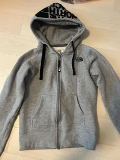 THE NORTH FACE ジップアップパーカー グレーのサムネイル