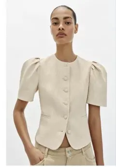 ZARA パフショートスリーブブレザーのサムネイル