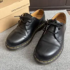 Dr. Martens 3ホール