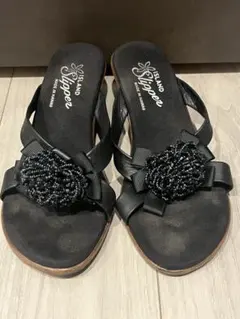 ISLAND SLIPPER ブラックウェッジサンダル