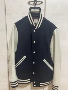 ネイビーとホワイトのスタジャン