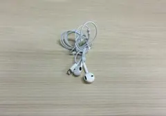 Lightning接続 有線イヤホン ホワイト