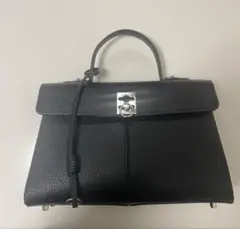 【美品／訳あり】カフネハンドバック15000円のサムネイル
