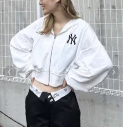 MLB パーカー クロップド丈