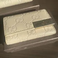 GUCCI GGマーモント キーケース 6連 ホワイト - メルカリ
