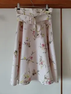 Apuweiser-riche 花柄フレアスカート ベルト付き ピンク