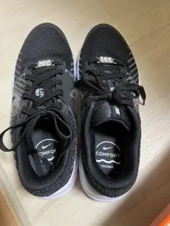 新品未使用Nike スニーカー ブラック RUN DEFY HM9593