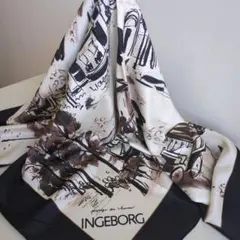 INGEBORG ヨーロッパの街並み　馬車　　大判スカーフ　ネイビー