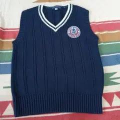 LITTLE BAGGAGE ネイビー Vネックベスト 120