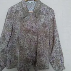 レースの襟がポイントのブラウス お値下げします！