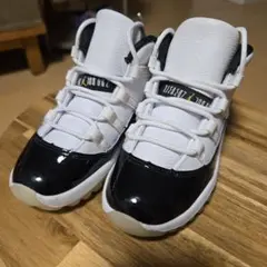 NIKE Jordan 11 Retro キッズ スニーカーのサムネイル