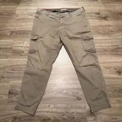 Item thumbnail for item 7dbc8782-ad97-4467-8c64-9edac81da8d7