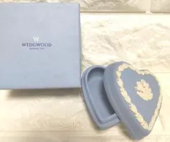 WEDGWOOD ハート型トレイ ブルー