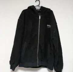 美品☆what it isnt☆胸元・バック刺繍モコモコブルゾン