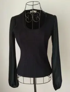 大人っぽい ブラックトップス M-PREMIER 袖シフォン リボン付