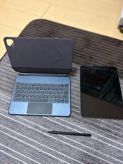 iPad Air 11インチ (M3) 128GB キーボードカバーあり