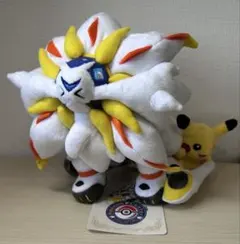 新品ポケモンセンターシンガポール ソルガレオ ピカチュウ ぬいぐるみ
