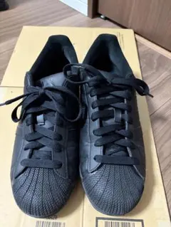 間もなく値上げします：adidas スーパースター ブラック 【サイズUS11】