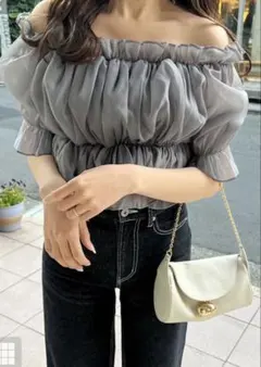 GRLシアーギャザーショート丈ブラウス