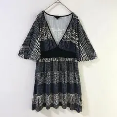 6188 UNTITLED アンタイトル　総柄　半袖チュニック　Vネック