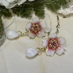 桜の花モチーフピアス　雫型ビーズ分離モデル　SP01
