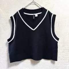 DIVIDED（H&M）Ｖネックニットベスト ショート丈　ブラック＆ホワイト