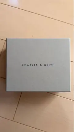 Charles &Keith 財布