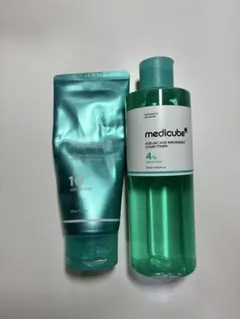 medicubeアゼライン酸ナイアシンアミドクリアトナー+クレンザー