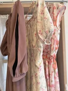 ピンク、花柄ワンピース3点