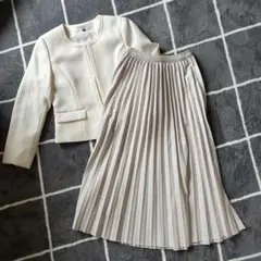 【最終値下げ】美品・未使用品 ホワイトベージュ セレモニースーツ