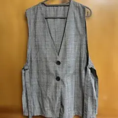 グレー系チェック柄ノースリーブベスト