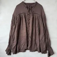 シンプリシテェ 長袖ブラウス ブラウン ノーカラーシャツ 前開き フリルスリーブ