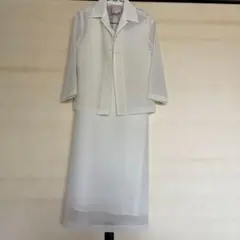 ホワイト ワンピーススーツ