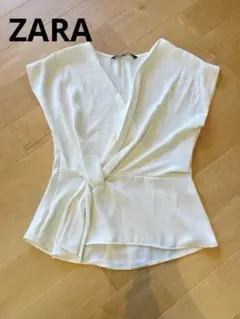 ZARA アシンメトリートップス ホワイト