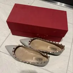 Valentinoグレー スタッズ付き フラットシューズ36