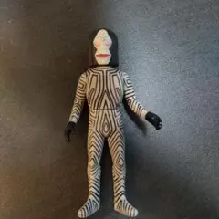 ダダ　1992 日本製　ウルトラマンシリーズ 怪獣　背面塗装あり ダダ 1992 日本製 ウルトラマンシリーズ 怪獣 背面塗装あり - メルカリ